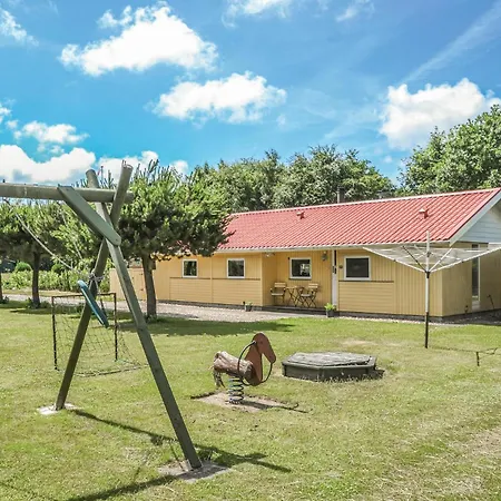 Three-bedroom In Σπίτι διακοπών