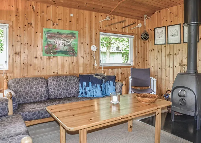 Feriehus Three-bedroom In Oksbøl